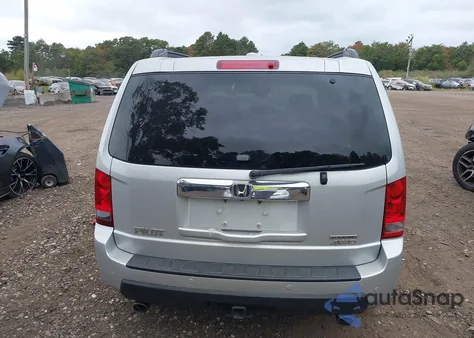 2009 Honda Pilot Touring z USA, uszkodzony, nr VIN 5FNYF48959B020092